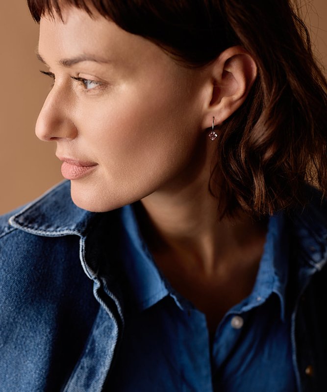 Blomdahl titanium oorringen met lichtroze crystal – 14 mm - Staartjes en Strikjes