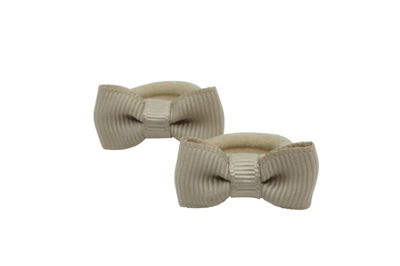 Kleine elastiekjes met mini strikjes – Olijfgroen - Staartjes en Strikjes