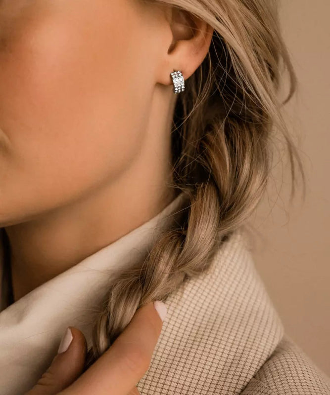 Oorbellen Blomdahl titanium boog 10 mm. met crystal (incl. achterkantjes) - Staartjes en Strikjes