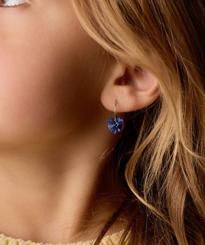 Oorbellen Blomdahl titanium goudkleurige oorringen – 14 mm kristallen hartje saffier blauw - Staartjes en Strikjes