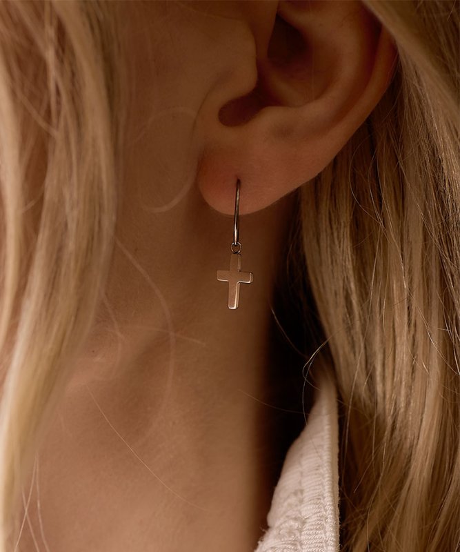 Oorbellen Blomdahl titanium oorringen 14 mm. kruisje - Staartjes en Strikjes