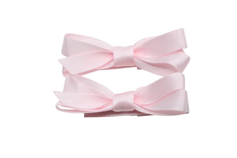 Setje alligator haarspeldjes met satijn strikje licht roze - Staartjes en Strikjes