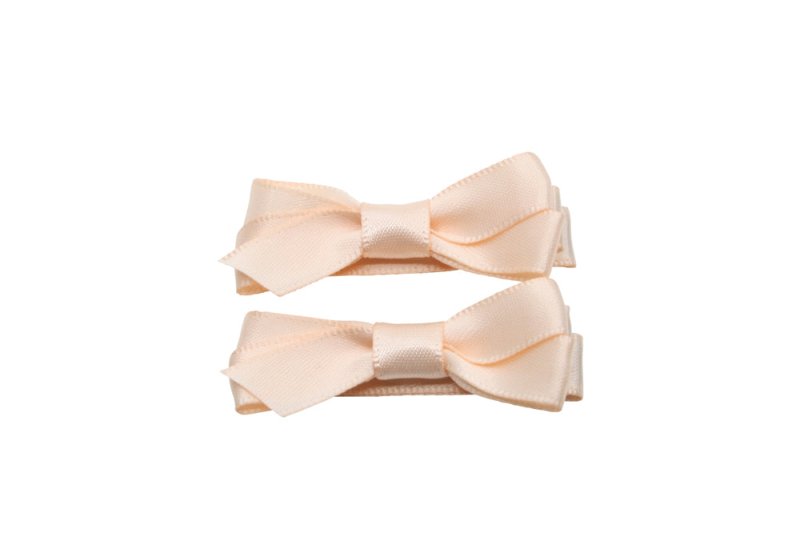 Setje kleine alligator haarspeldjes met strikje satijn licht zalm/peach - Staartjes en Strikjes