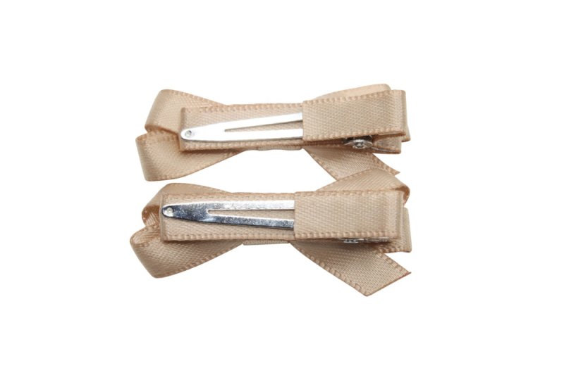 Setje mini alligator haarspeldjes met strikje - tan bruin satijn - Staartjes en Strikjes