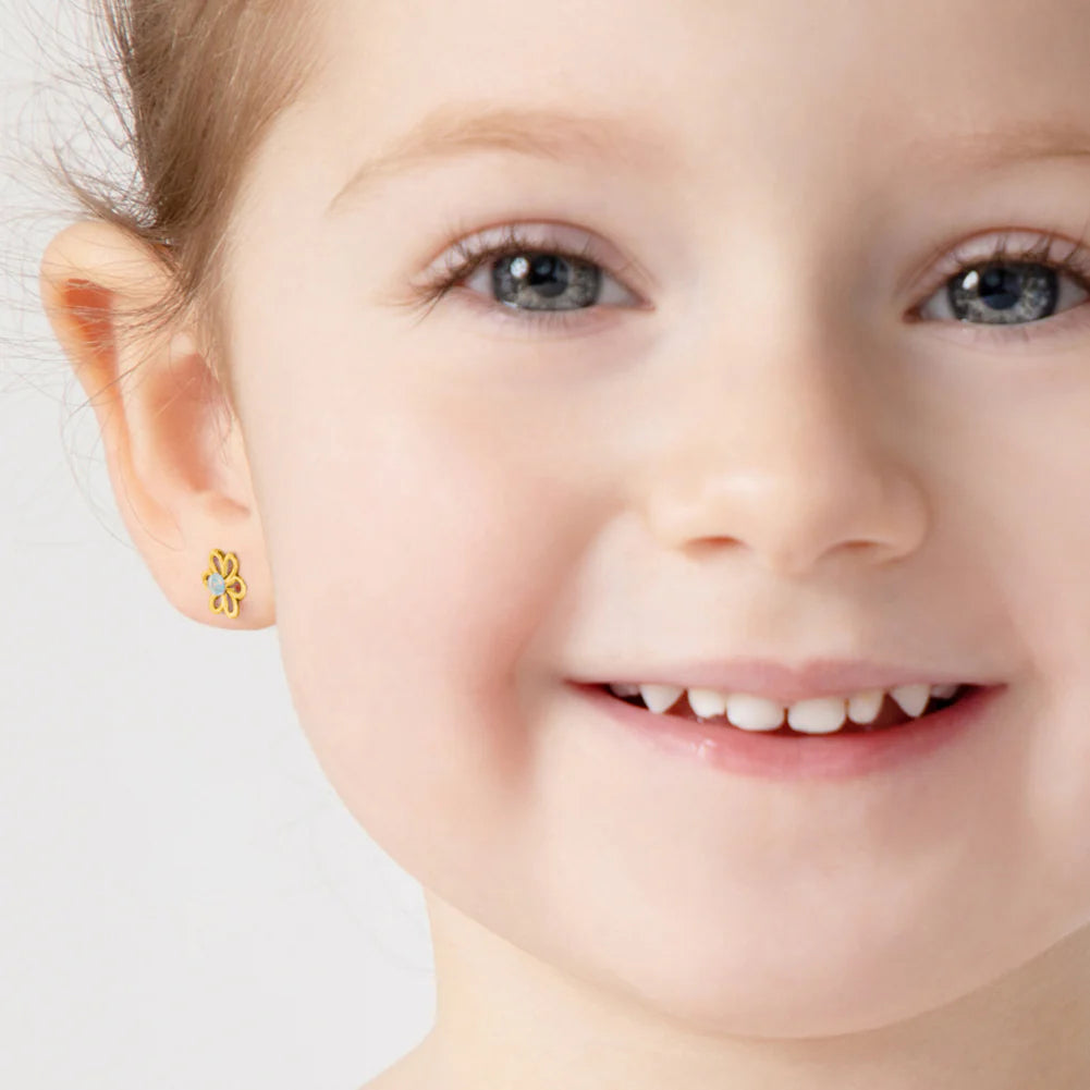 Zilveren kinderoorbellen goldplated bloemetje opaal look | schroefsluiting