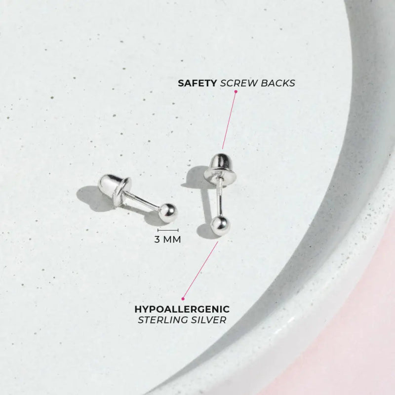 Zilveren kinderoorbellen bolletje 3 mm. | schroefsluiting - Staartjes en Strikjes