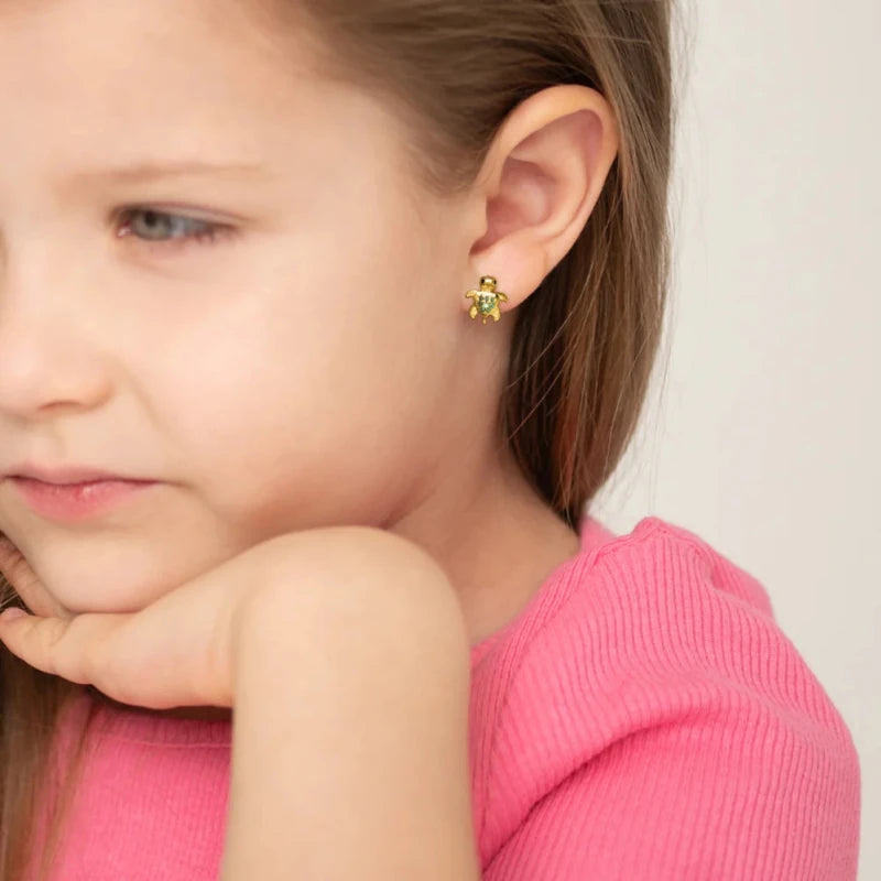 Zilveren kinderoorbellen goldplated schilpad groen | schroefsluiting - Staartjes en Strikjes