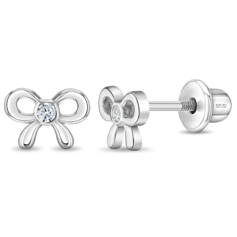 Zilveren kinderoorbellen klein strikje met zirconia | schroefsluiting - Staartjes en Strikjes