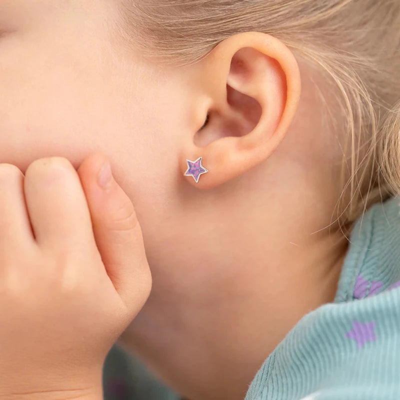 Zilveren kinderoorbellen sterretje opaal look lavendelpaars | schroefsluiting - Staartjes en Strikjes
