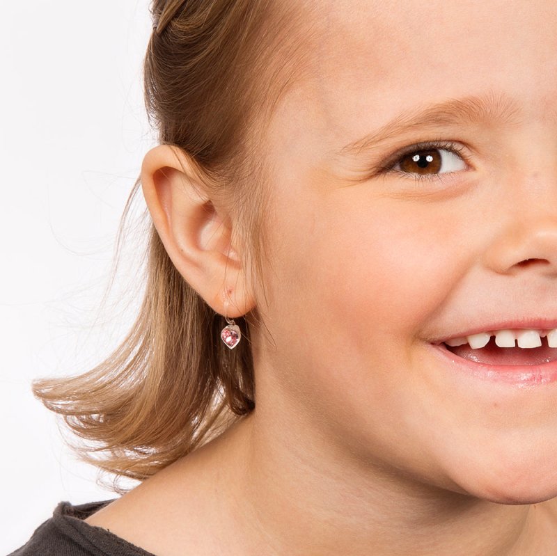 Oorbellen Blomdahl huidvriendelijk hanger hartjes licht roze (incl. achterkantjes) - Staartjes en Strikjes