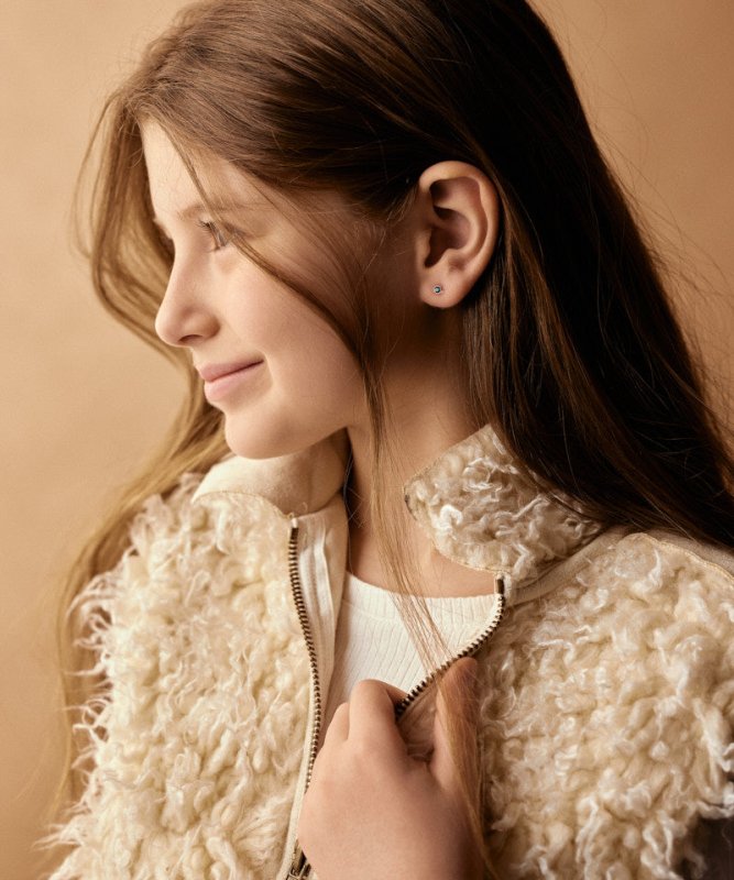 Oorbellen Blomdahl medical plastic knopje blue zircon (incl. achterkantjes) - Staartjes en Strikjes