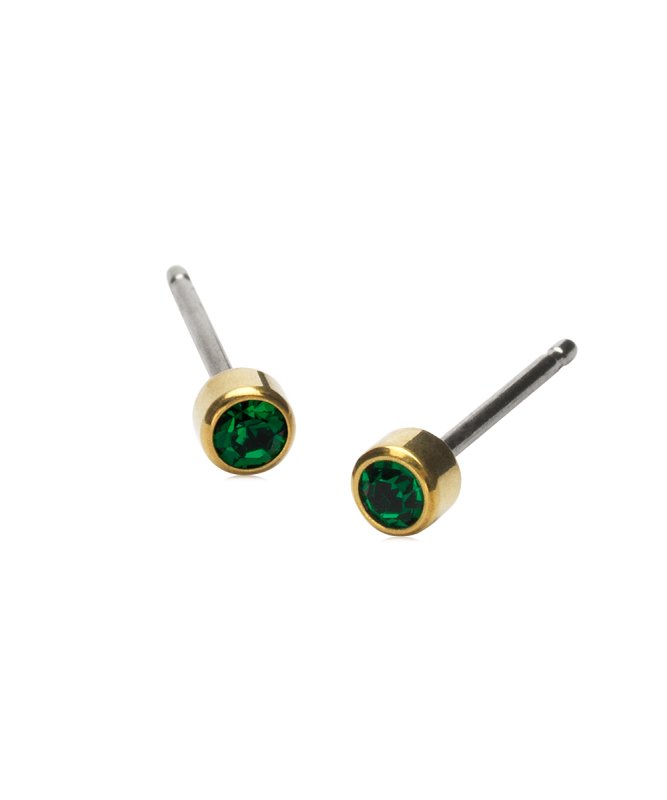 Oorbellen Blomdahl titanium knopje 3 mm. goudkleurig emerald green (incl. achterkantjes) - Staartjes en Strikjes