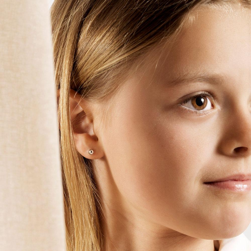 Oorbellen Blomdahl titanium knopje 4 mm. - Staartjes en Strikjes