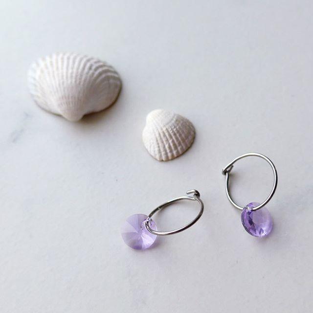 Oorbellen Blomdahl titanium oorringen Swarovski kristal violet paars - Staartjes en Strikjes