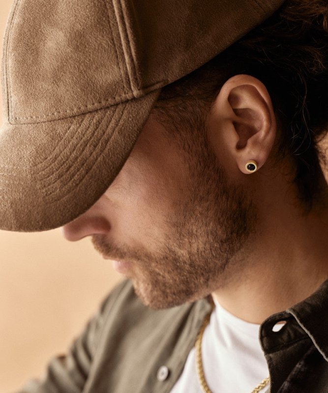 Oorbellen Blomdahl titanium rondje goudkleurig met zwart crystal 8 mm. (incl. achterkantjes) - Staartjes en Strikjes