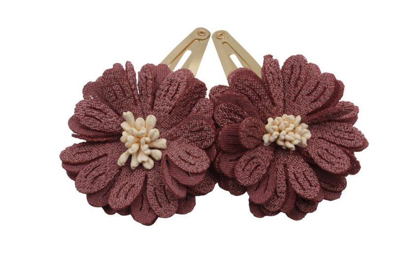 Setje goudkleurige haarspeldjes met donker mauve bloemetjes - Staartjes en Strikjes