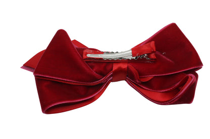 Große rote Samthaarschleife