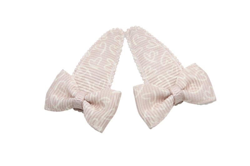 Baby haarspeldjes met strikjes - Vanillebruin met cremekleurige hartjes - Staartjes en Strikjes