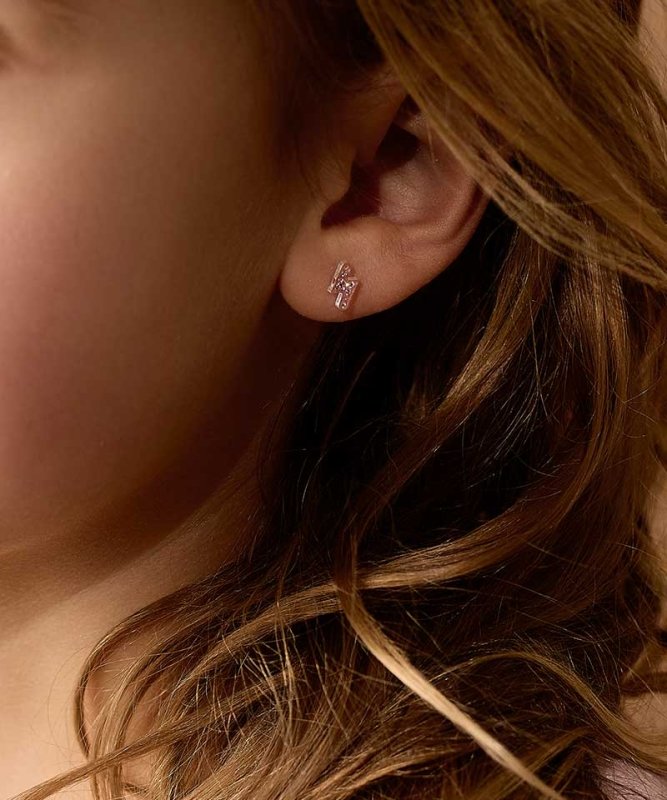 Blomdahl medical plastic oorbellen bliksem lichtroze – 8 mm - Staartjes en Strikjes