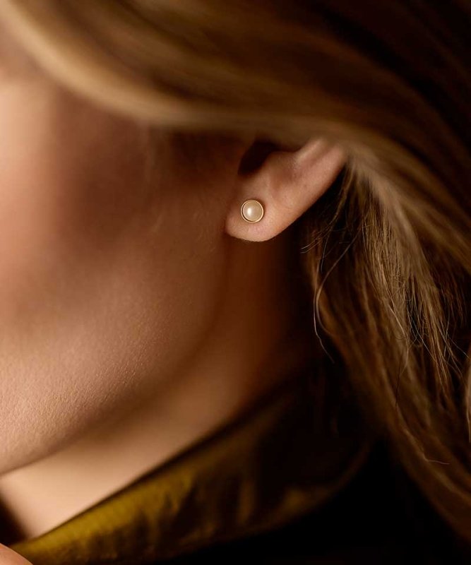Blomdahl titanium knopjes goudkleurig met parel – 6 mm - Staartjes en Strikjes