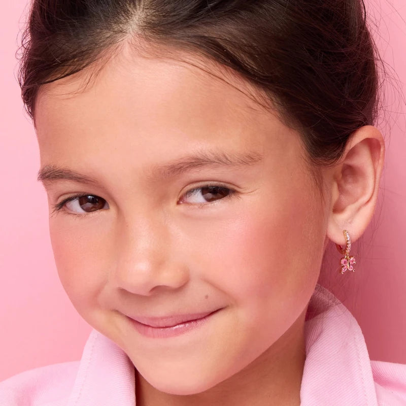 Hypoallergene kinderoorringen met hangertje vlinder roze zirconia - Staartjes en Strikjes