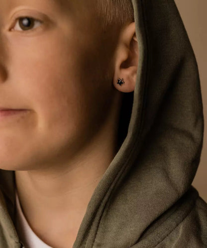 Oorbellen Blomdahl medical plastic sterretjes zwart (incl. achterkantjes) - Staartjes en Strikjes