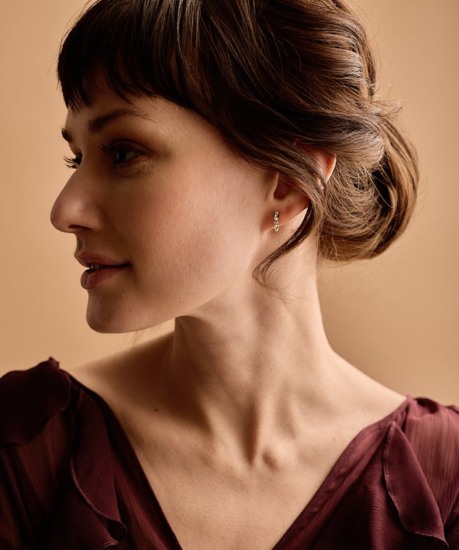 Oorbellen Blomdahl titanium boogje goudkleurig met pareltjes en kristallen – 10 mm - Staartjes en Strikjes