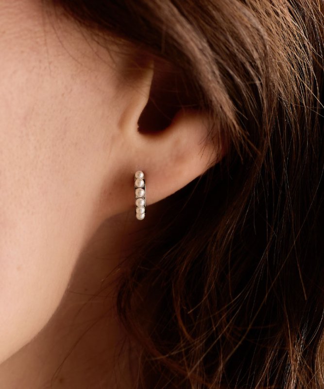 Oorbellen Blomdahl titanium boogje met crystal pearls – 10 mm - Staartjes en Strikjes