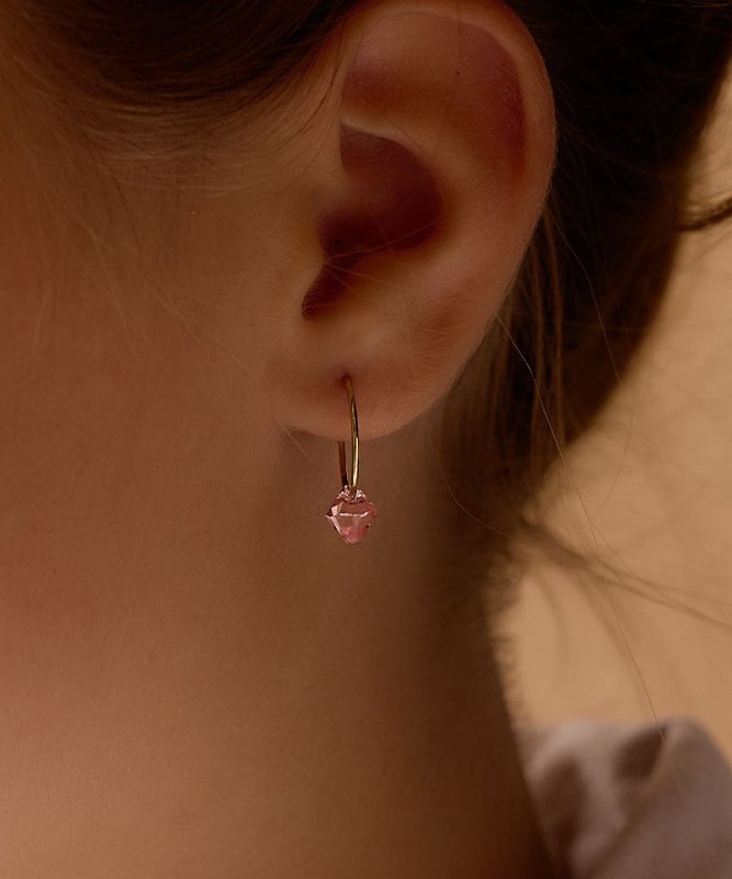 Oorbellen Blomdahl titanium goudkleurige oorringen 14 mm. bicone lichtroze - Staartjes en Strikjes