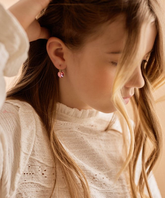 Oorbellen Blomdahl titanium goudkleurige oorringen 14 mm. kristal hartje roze - Staartjes en Strikjes