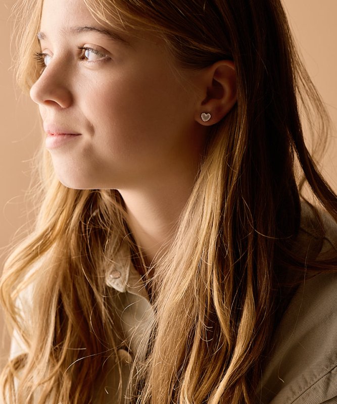 Oorbellen Blomdahl titanium hartje crystal 8 mm. (incl. achterkantjes) - Staartjes en Strikjes