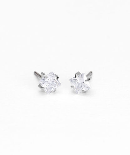 Oorbellen Blomdahl titanium knopje 5 mm. zirconiasteentje - Staartjes en Strikjes