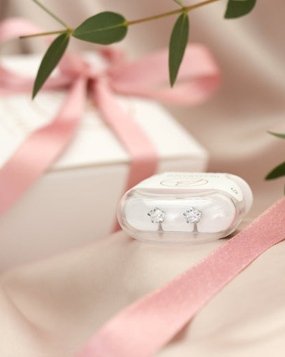 Oorbellen Blomdahl titanium knopje 6 mm. zirconiasteentje - Staartjes en Strikjes