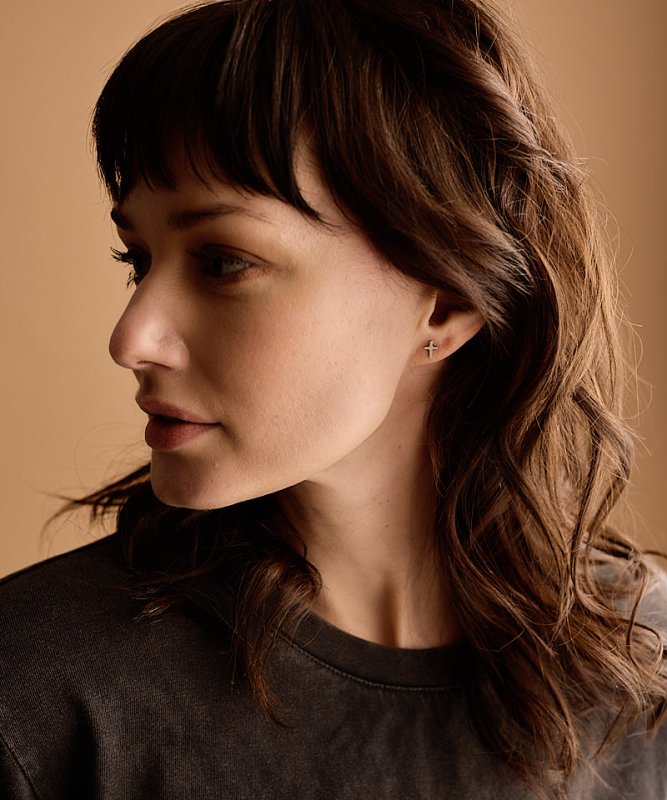 Oorbellen Blomdahl titanium kruisje – 8 mm - Staartjes en Strikjes