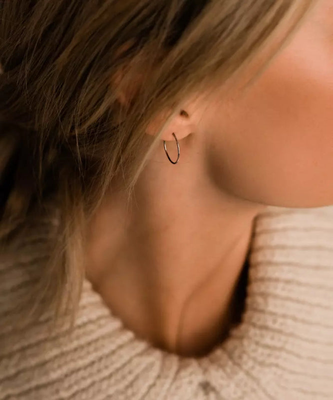 Limerencia Titanium oorbellen met schroefsluiting, G23 medische stud Limerencia Titanium oorbellen met schroefsluiting, G23 medische stud
