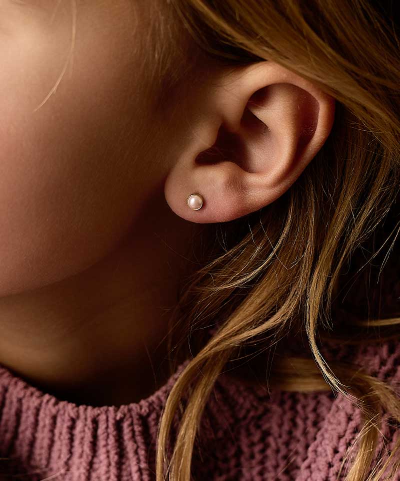 Blomdahl titanium knopjes goudkleurig met roze parel – 5 mm
