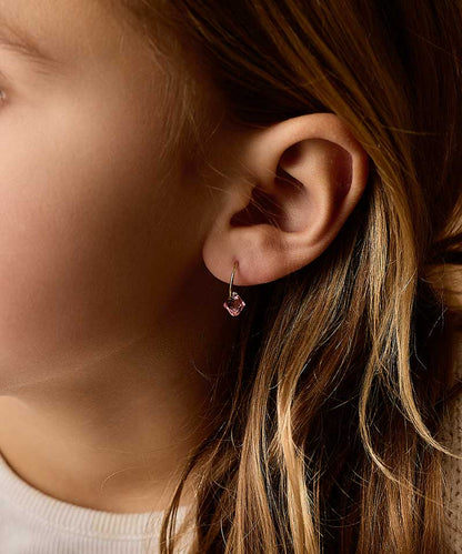 Blomdahl titanium goudkleurige oorringen met lichtroze crystal – 12 mm