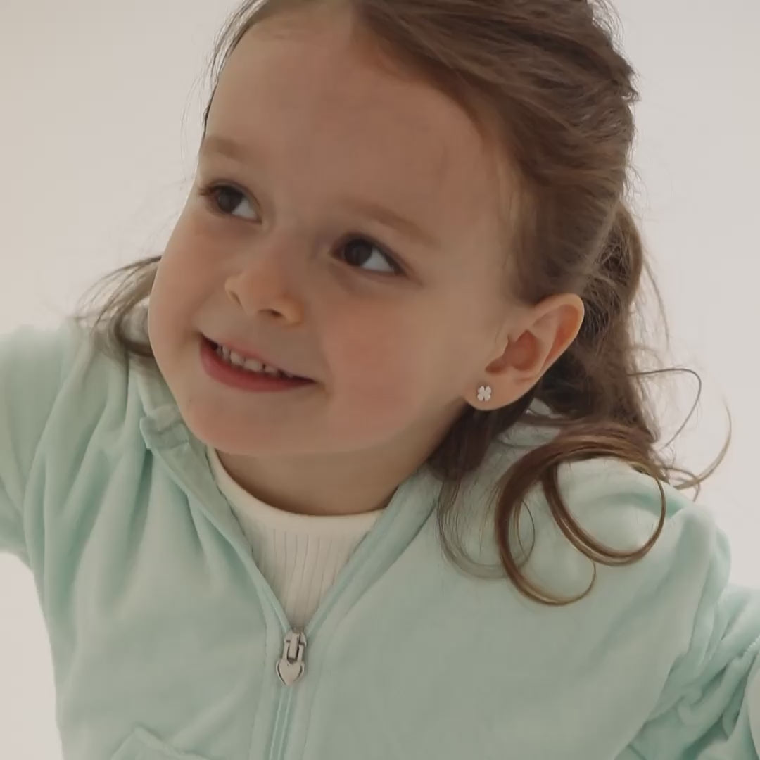 Zilveren kinderoorbellen klavertje 4 | schroefsluiting