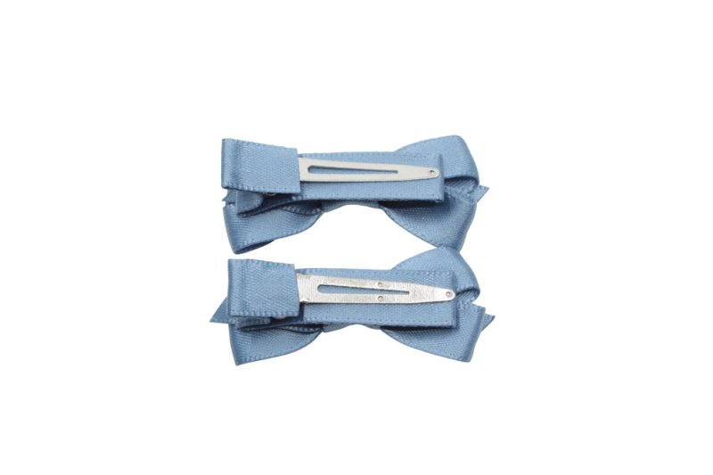 Setje kleine alligator haarspeldjes met strikje satijn antiek blauw - Staartjes en Strikjes