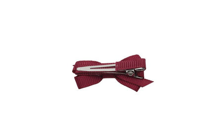 Setje mini alligator haarspeldjes met strikje bordeaux rood - Staartjes en Strikjes