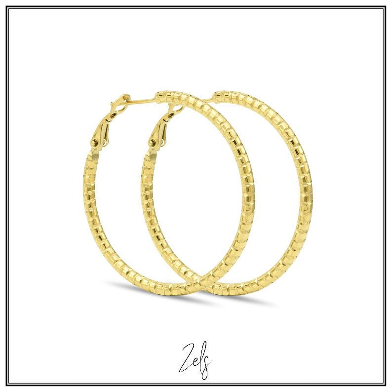 Stalen oorbellen goudkleurige oorringen 40 mm | Zels - Staartjes en Strikjes