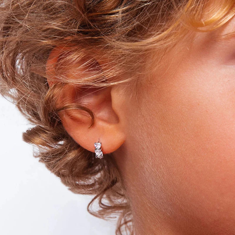 Zilveren kinderoorbellen creolen/oorringen zirconia hartjes - Staartjes en Strikjes