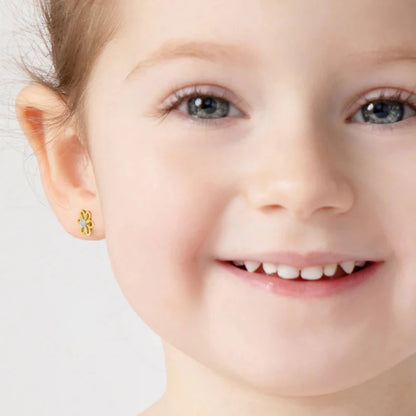 Zilveren kinderoorbellen goldplated bloemetje opaal look | schroefsluiting - Staartjes en Strikjes