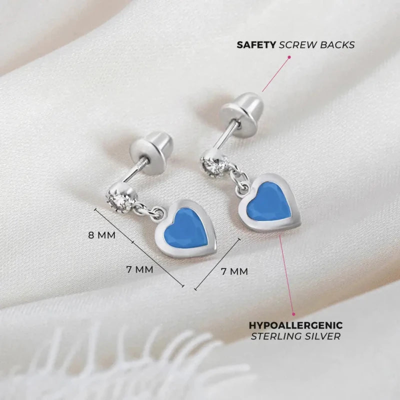 Zilveren kinderoorbellen hangertjes blauwe hartjes | schroefsluiting - Staartjes en Strikjes