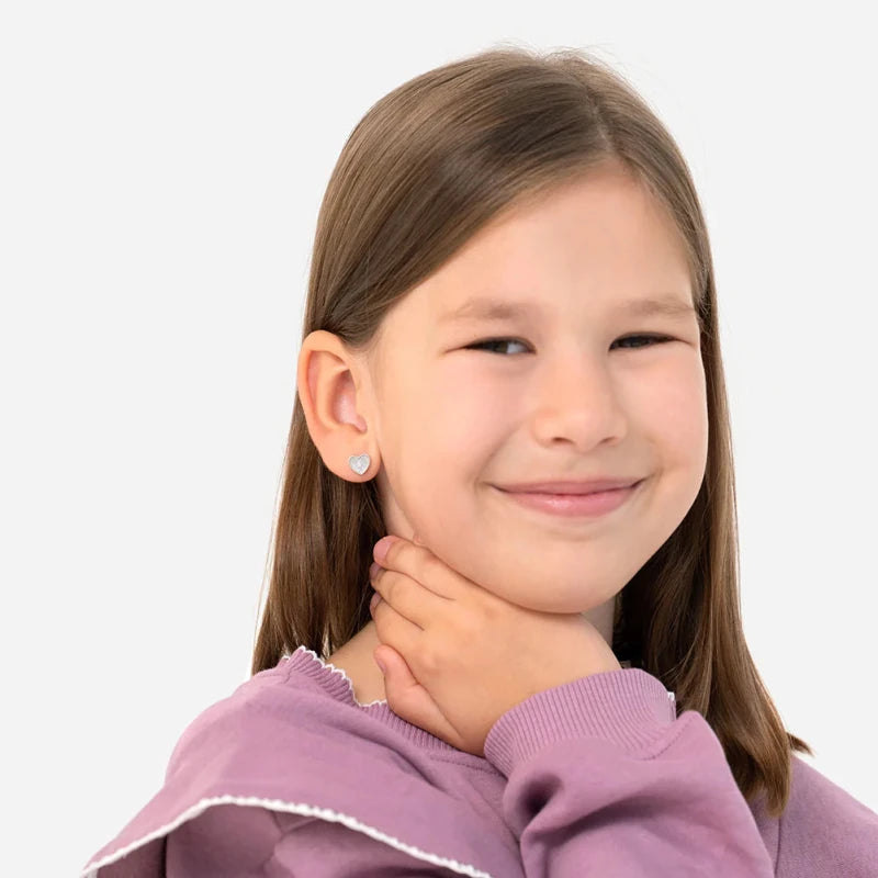 Zilveren kinderoorbellen hartje parelmoer look zirconia | schroefsluiting - Staartjes en Strikjes