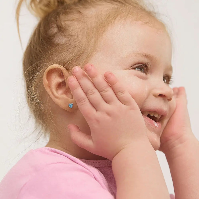Zilveren kinderoorbellen hartjes blauwe zirconia | schroefsluiting - Staartjes en Strikjes