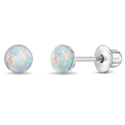 Zilveren kinderoorbellen knopje opaal look 4 mm | schroefsluiting - Staartjes en Strikjes