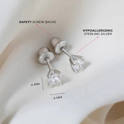 Zilveren kinderoorbellen knopje zirconia | schroefsluiting - Staartjes en Strikjes