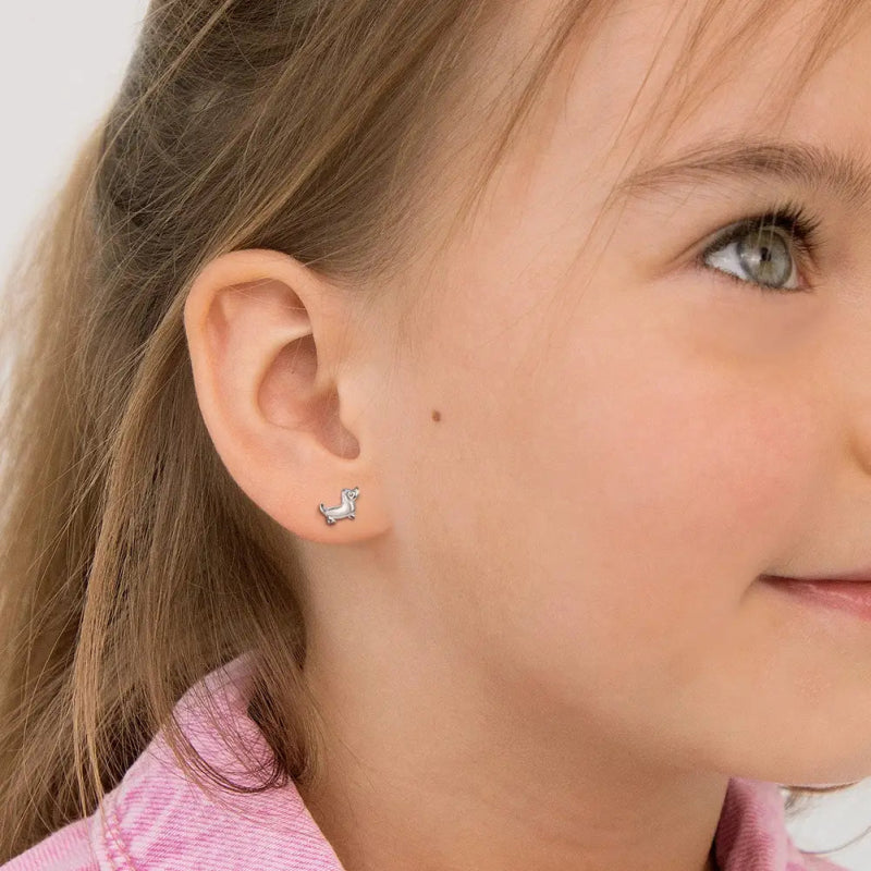 Zilveren kinderoorbellen teckel hondjes | schroefsluiting - Staartjes en Strikjes