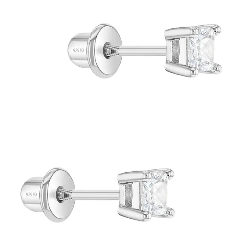 Zilveren kinderoorbellen vierkant knopje 3mm. zirconia | schroefsluiting - Staartjes en Strikjes